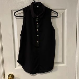 Lululemon athletica sleeveless button down shirt
